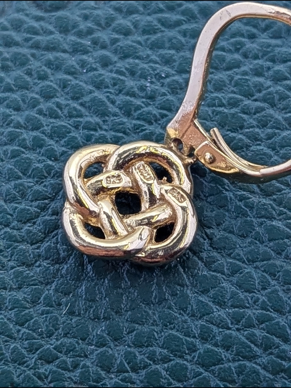 ✨ 925 Gold Vermeil Celtic Love Knot Earrings Leverback Dangles ✨ - Picture 2 of 4